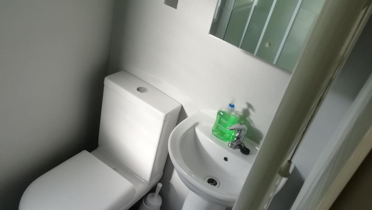 Static Caravan For Hire, Budget Friendly Единбург Екстериор снимка