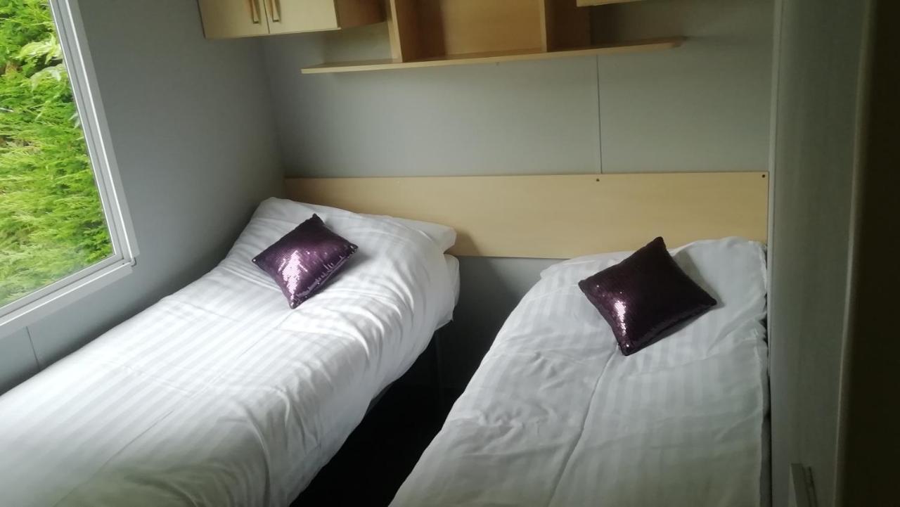 Static Caravan For Hire, Budget Friendly Единбург Екстериор снимка